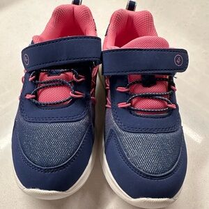 Stride Rite *NEW* Little kid sneakers, size 12